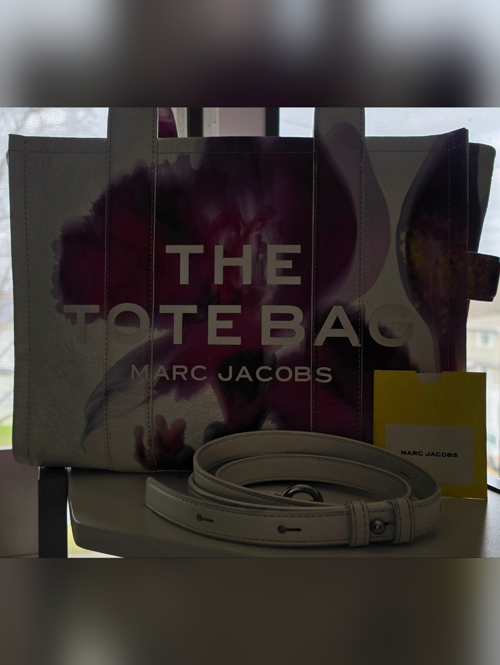 Marc Jacobs Future Floral Medium Tote Bag - Picture 8 of 9